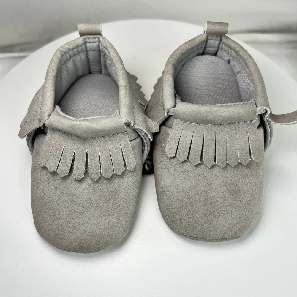 Carters Unisex Baby‎ Mocassins (0-3) months “just one you” Gray Newborn Shoes